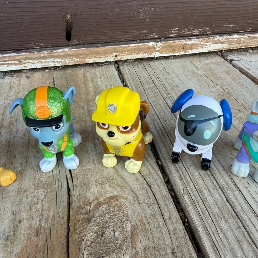 Paw Patrol Toy Figures Kids Multicolor Lot of 6 Zuma Chase Rocky Rubble Everest